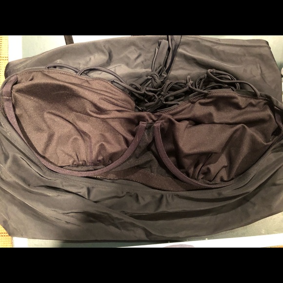 Black tankini halter top with net like design - Picture 4 of 4